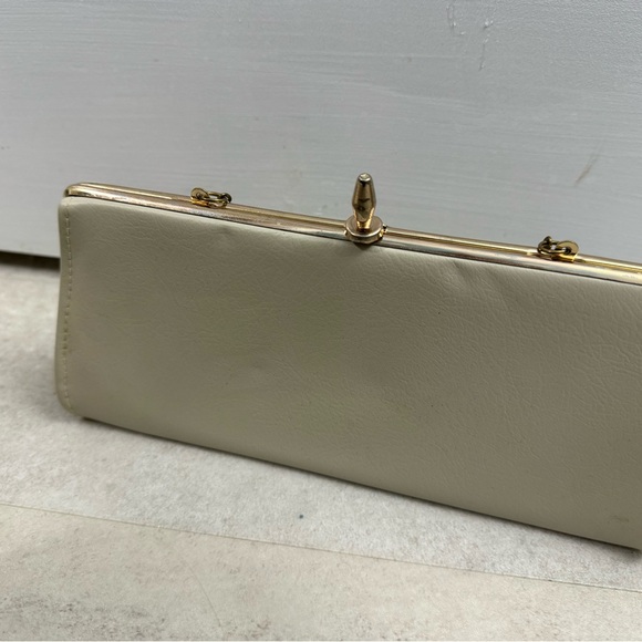 Vintage off white faux fake leather envelope clasp close handbag evening purse - Picture 2 of 9